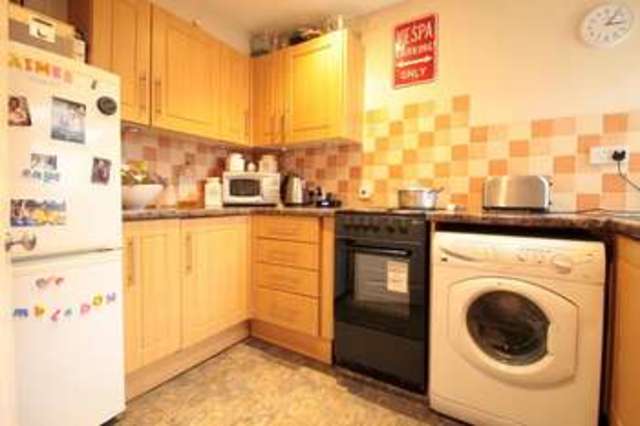 Image of 1 bedroom Flat to rent in Chanctonbury Gardens Sutton SM2 at Sutton, SM2 6RG