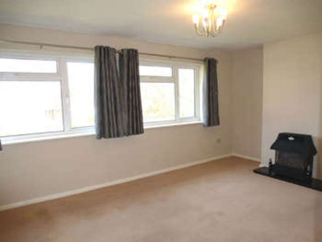  Image of 2 bedroom Maisonette for sale in Charnwood Crescent Chandler