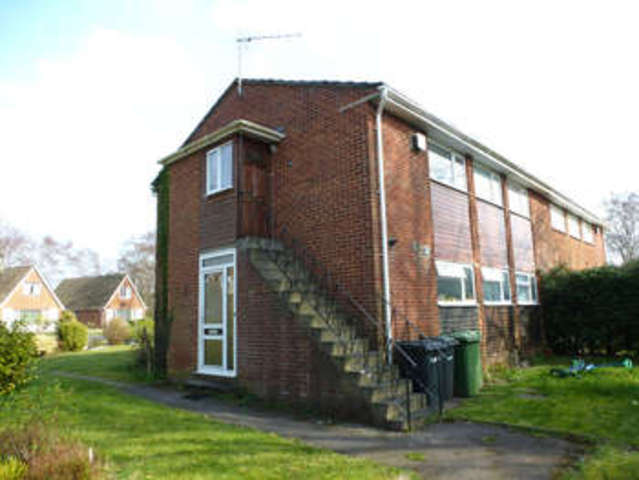  Image of 2 bedroom Maisonette for sale in Charnwood Crescent Chandler
