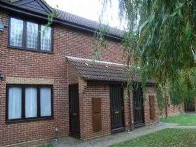 Image of 1 bedroom Flat to rent in The Willows Nursery Gardens Chandler