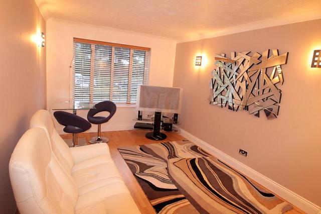  Image of 1 bedroom Flat to rent in Devonshire Road Sutton SM2 at 3-7 Devonshire Road  Sutton, SM2 5HQ