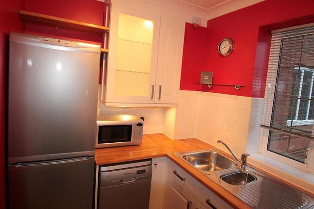  Image of 1 bedroom Flat to rent in Devonshire Road Sutton SM2 at 3-7 Devonshire Road  Sutton, SM2 5HQ
