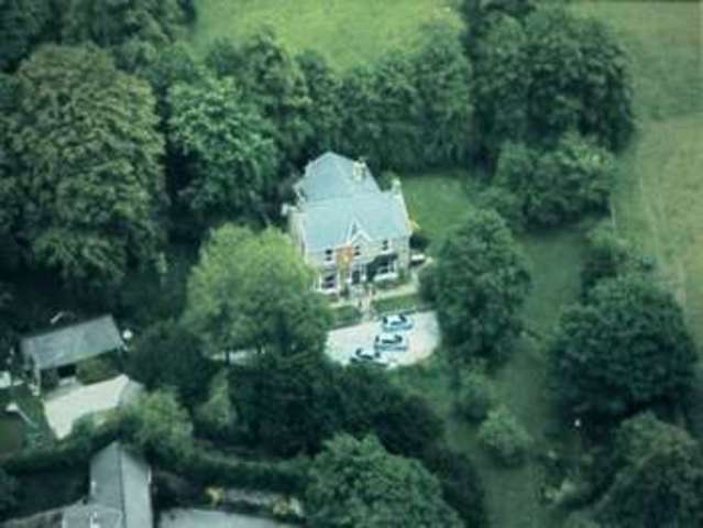  Image of 5 bedroom Detached house for sale in Lower Eaves View Chapel-En-Le-Frith High Peak SK23 at High Peak, SK23 9UA