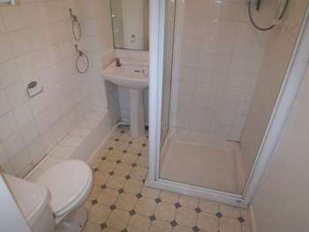  Image of 2 bedroom Flat for sale in Chapelgate Retford DN22 at Chapelgate  Retford, DN22 6PJ