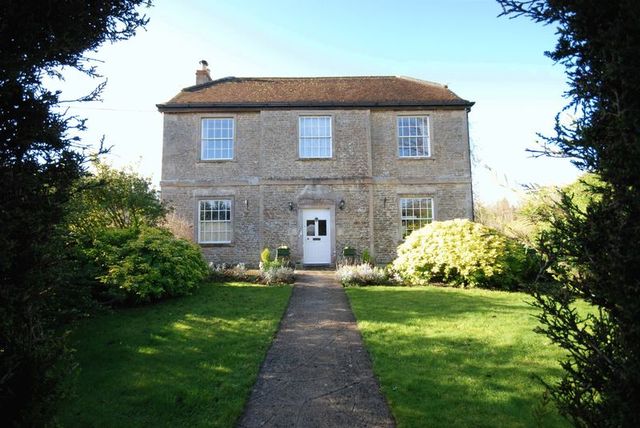  Image of 7 bedroom Detached house for sale in Chapmanslade Chapmanslade Westbury BA13 at Chapmanslade Westbury, BA13 4AE
