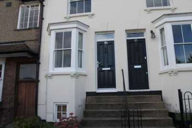  Image of 2 bedroom Terraced house to rent in Charles Street Berkhamsted HP4 at Charles Street  Berkhamsted, HP4 3DG