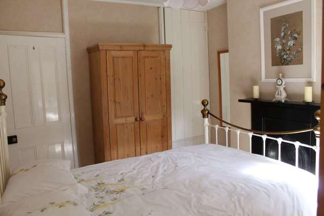  Image of 2 bedroom Terraced house to rent in Charles Street Berkhamsted HP4 at Charles Street  Berkhamsted, HP4 3DG
