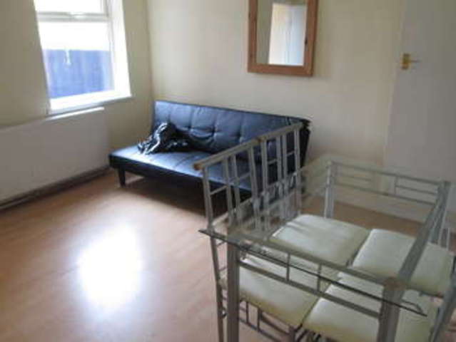  Image of 3 bedroom Terraced house to rent in Charterhouse Road Coventry CV1 at Stoke Coventry Coventry, CV1 2BJ