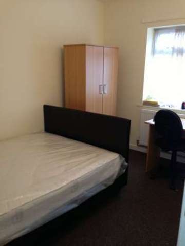  Image of 3 bedroom Terraced house to rent in Charterhouse Road Coventry CV1 at Stoke Coventry Coventry, CV1 2BJ
