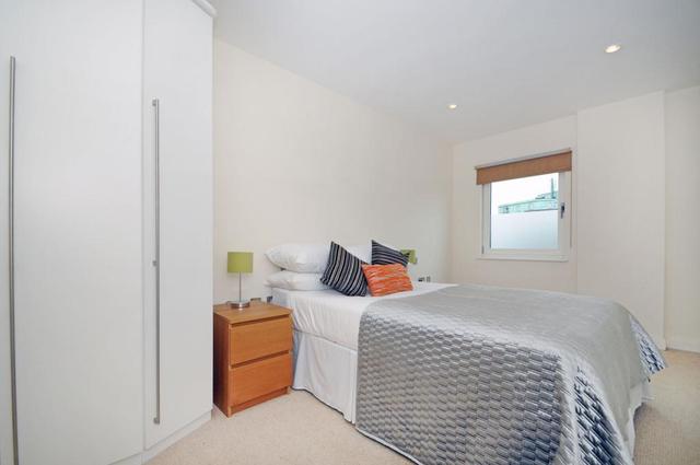  Image of 2 bedroom Flat to rent in Clerkenwell Road London EC1M at Clerkenwell Road London Goswell Road, EC1M 5PZ