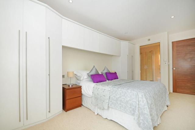  Image of 2 bedroom Flat to rent in Clerkenwell Road London EC1M at Clerkenwell Road London Goswell Road, EC1M 5PZ