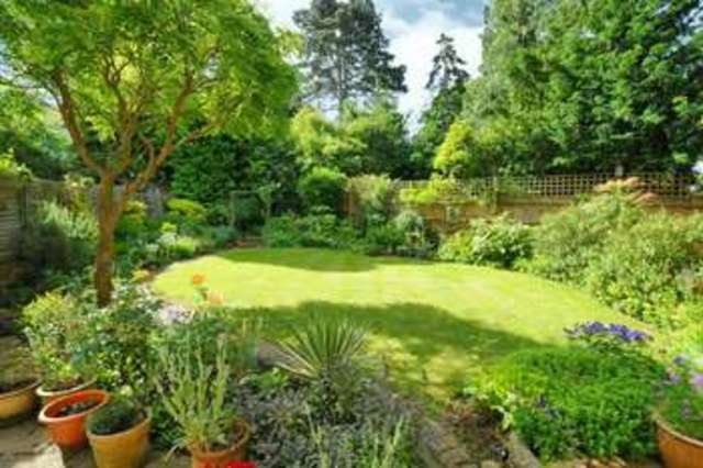  Image of 4 bedroom Detached house for sale in Chartwell Road Northwood HA6 at Off Frithwood Avenue  Northwood, HA6 3LZ