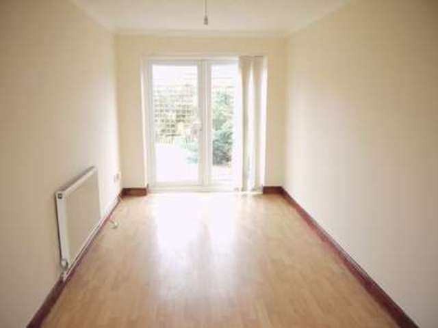  Image of 3 bedroom Semi-Detached house to rent in Chatsworth Road Eastleigh SO50 at Chatsworth Road  Eastleigh, SO50 4PE