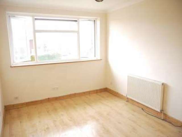  Image of 3 bedroom Semi-Detached house to rent in Chatsworth Road Eastleigh SO50 at Chatsworth Road  Eastleigh, SO50 4PE