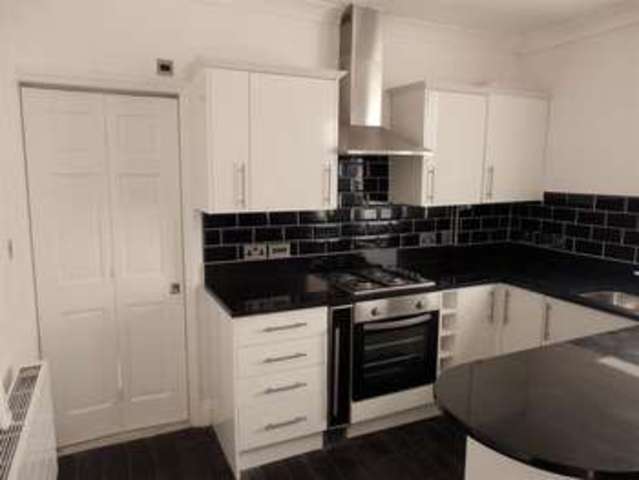  Image of 2 bedroom Flat for sale in Chatsworth Road London E5 at Chatsworth Road  London, E5 0LP
