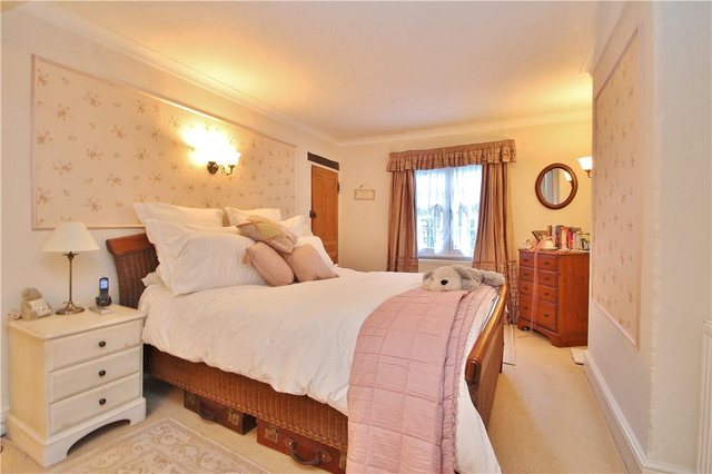  Image of 3 bedroom Detached house for sale in Cheapside Horsell Woking GU21 at Horsell Surrey Horsell, GU21 4JL