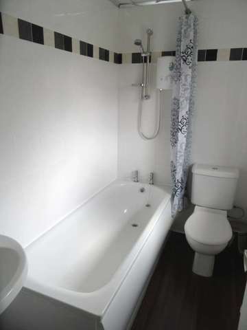  Image of 2 bedroom Semi-Detached house to rent in Cheltenham Drive Newton-Le-Willows WA12 at Cheltenham Drive  Newton Le Willows, WA12 0BB