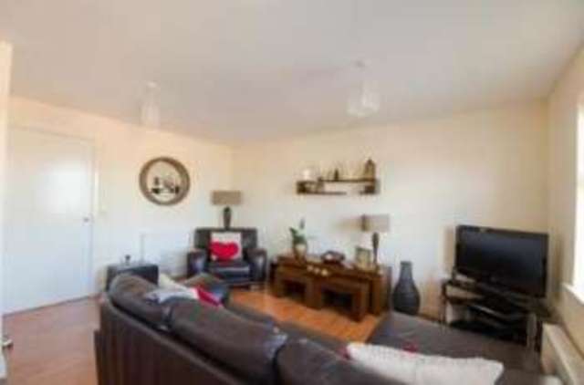  Image of 2 bedroom Flat for sale in Chelwood Court Balby Doncaster DN4 at Balby Doncaster Warmsworth, DN4 8TR