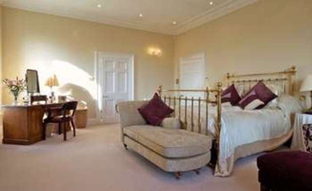  Image of 5 bedroom Detached house for sale in Mathern Road Chepstow NP16 at Chepstow Outskirts  Mathern, NP16 6HX