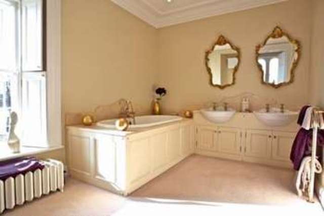  Image of 5 bedroom Detached house for sale in Mathern Road Chepstow NP16 at Chepstow Outskirts  Mathern, NP16 6HX