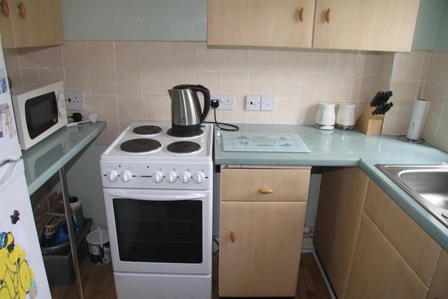  Image of 2 bedroom Ground Flat for sale in Cherry Lea Court Rawdon Leeds LS19 at Rawdon Leeds Rawdon, LS19 6AF