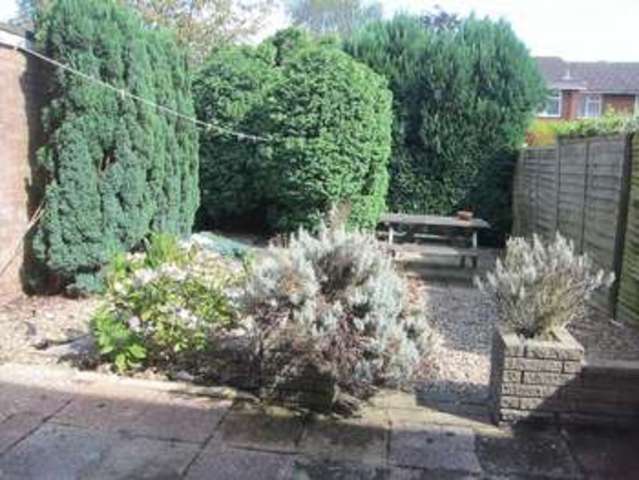  Image of 4 bedroom Terraced house to rent in Cherrywood Avenue Englefield Green Egham TW20 at Cherrywood Avenue Englefield Green Egham, TW20 0TE