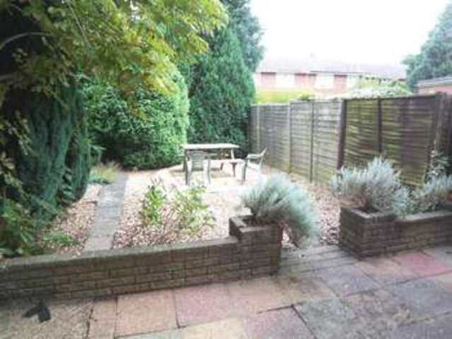  Image of 4 bedroom Terraced house to rent in Cherrywood Avenue Englefield Green Egham TW20 at Cherrywood Avenue Englefield Green Egham, TW20 0TE