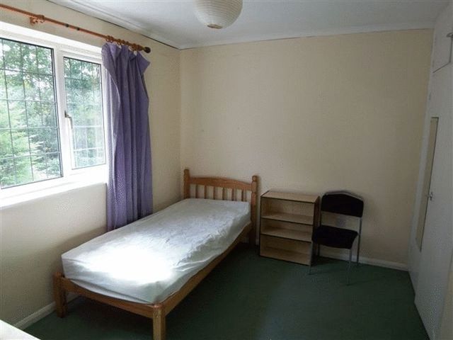  Image of 4 bedroom Terraced house for sale in Cherrywood Avenue Englefield Green Egham TW20 at Cherrywood Avenue Englefield Green Egham, TW20 0TE