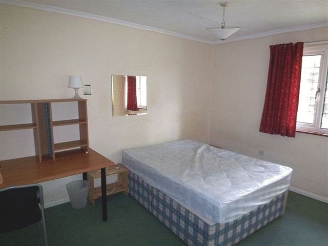  Image of 4 bedroom Terraced house for sale in Cherrywood Avenue Englefield Green Egham TW20 at Cherrywood Avenue Englefield Green Egham, TW20 0TE