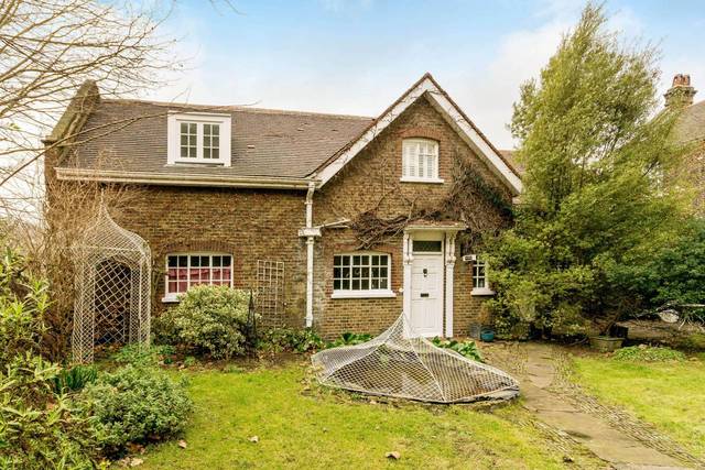  Image of 3 bedroom Detached house for sale in Chesterfield Walk London SE10 at Chesterfield Walk  Greenwich, SE10 8HJ