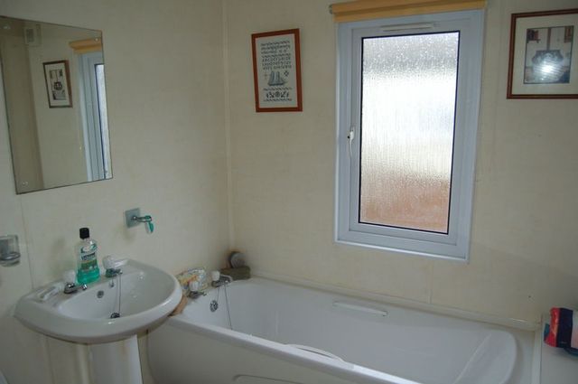  Image of 4 bedroom Retirement Property for sale in Chestnut Close Pine View Park Maulden Bedford MK45 at Chestnut Close Pine View Park Maulden, MK45 2FR