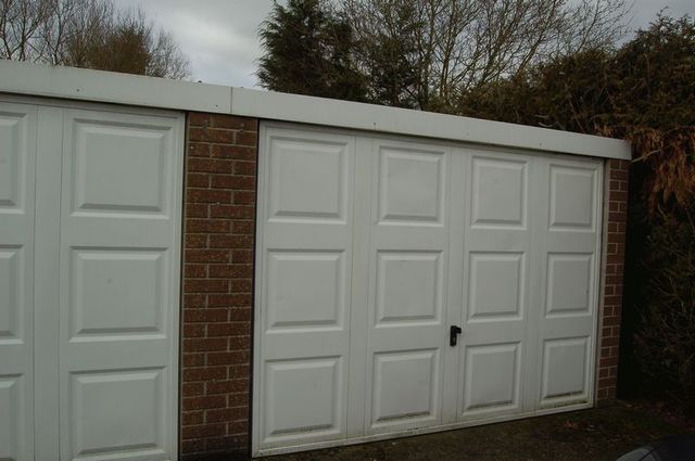  Image of 4 bedroom Retirement Property for sale in Chestnut Close Pine View Park Maulden Bedford MK45 at Chestnut Close Pine View Park Maulden, MK45 2FR