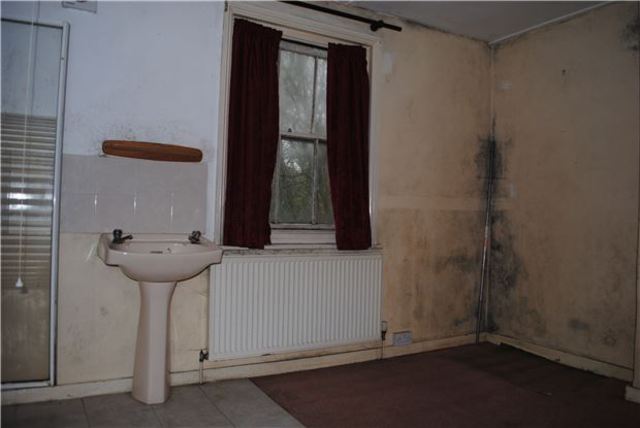  Image of 2 bedroom Cottage for sale in Chievely Cottages Gillsmans Hill St. Leonards-on-Sea TN38 at East Sussex, TN38 0SS