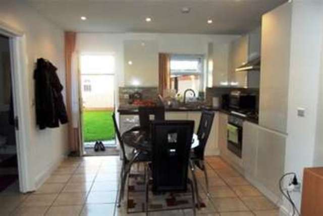  Image of Flat to rent in Rowden Park Gardens London E4 at London, E4 9AH