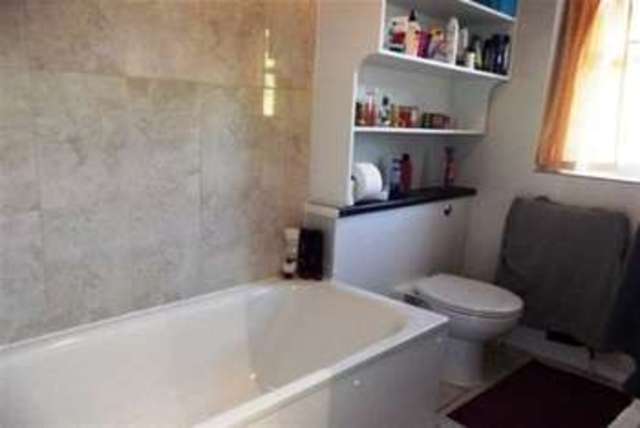 Image of Flat to rent in Rowden Park Gardens London E4 at London, E4 9AH