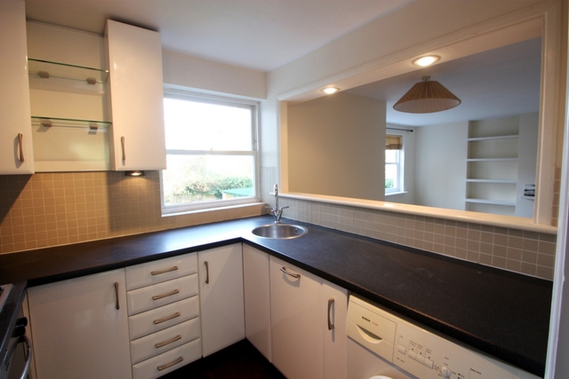  Image of 2 bedroom Flat for sale in Chivalry Road London SW11 at Chivalry Road  London, SW11 1HT