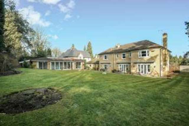  Image of 5 bedroom Detached house for sale in Chorleywood Road Loudwater Rickmansworth WD3 at Rickmansworth, WD3 4EY