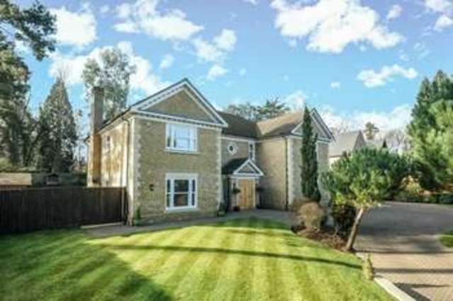  Image of 5 bedroom Detached house for sale in Chorleywood Road Loudwater Rickmansworth WD3 at Rickmansworth, WD3 4EY