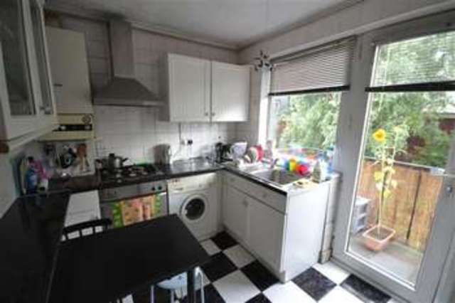  Image of 2 bedroom Maisonette for sale in Christchurch Avenue Wealdstone Harrow HA3 at Wealdstone, HA3 5BA