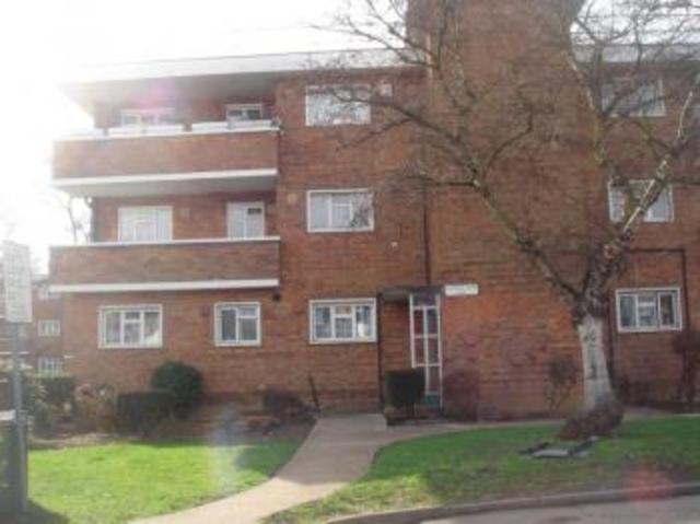  Image of 2 bedroom Flat to rent in Church Lane London NW9 at Church Lane  London, NW9 8AA