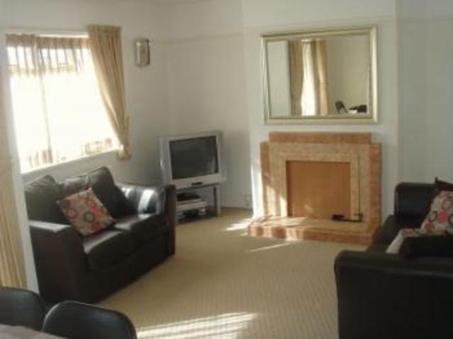  Image of 2 bedroom Flat to rent in Church Lane London NW9 at Church Lane  London, NW9 8AA