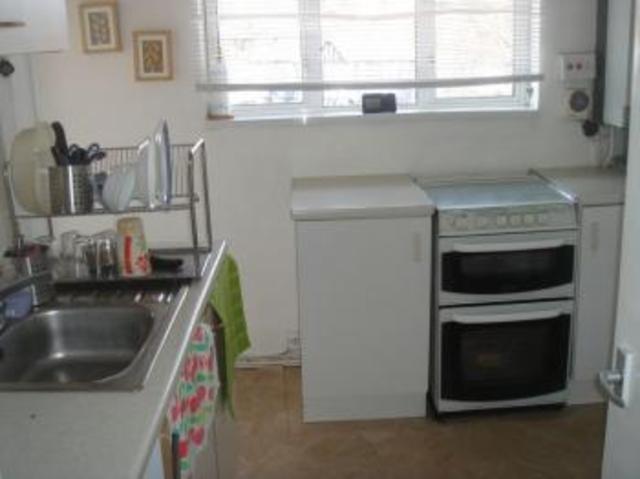  Image of 2 bedroom Flat to rent in Church Lane London NW9 at Church Lane  London, NW9 8AA