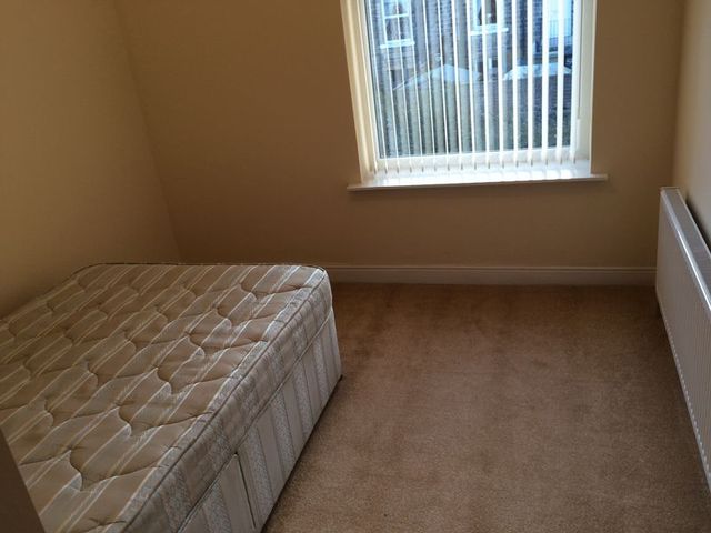  Image of 3 bedroom Terraced house to rent in Church Street Crosland Moor Huddersfield HD4 at Church Street Crosland Moor Huddersfield, HD4 5DQ