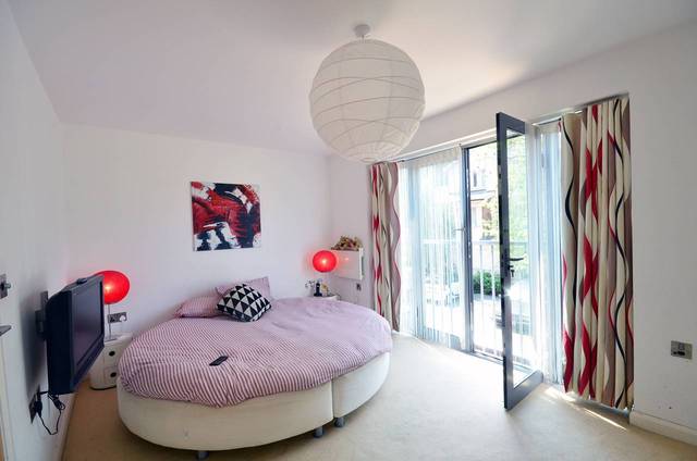  Image of 2 bedroom Flat for sale in Church Walk London N16 at Church Walk  Stoke Newington, N16 8QA