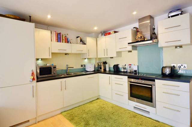  Image of 2 bedroom Flat for sale in Church Walk London N16 at Church Walk  Stoke Newington, N16 8QA