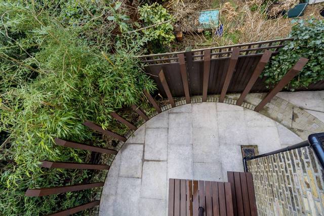 Image of 3 bedroom Detached house for sale in Circus Street London SE10 at Circus Street  Greenwich, SE10 8SN