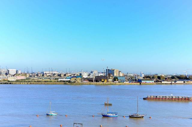 Image of 3 bedroom Flat for sale in Barge Walk London SE10 at City Peninsula  Greenwich, SE10 0FN