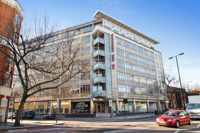  Image of 2 bedroom Flat to rent in City Road London EC1V at Old Street London Goswell Road, EC1V 2PQ