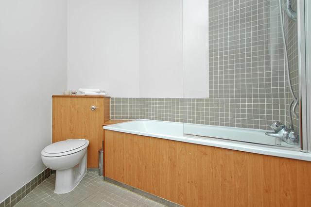  Image of 2 bedroom Flat to rent in City Road London EC1V at Old Street London Goswell Road, EC1V 2PQ