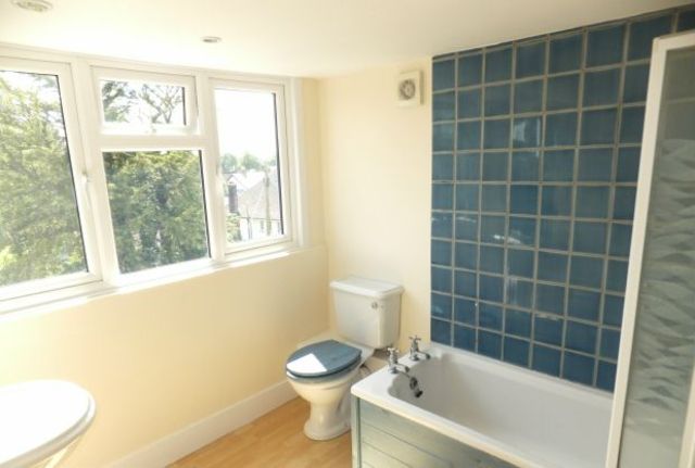  Image of 1 bedroom Flat for sale in Claremont Road Tunbridge Wells TN1 at Tunbridge Wells, TN1 1TF